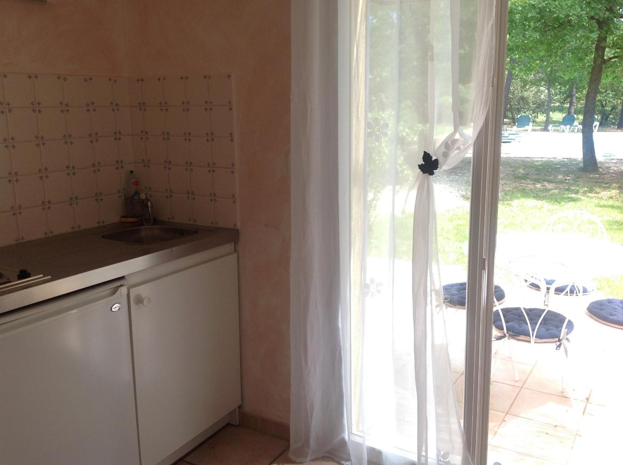 Le Clos Des Cigales Roussillon en Isere Oda fotoğraf