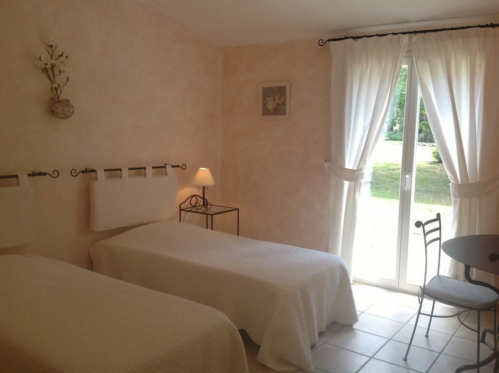 Le Clos Des Cigales Roussillon en Isere Oda fotoğraf